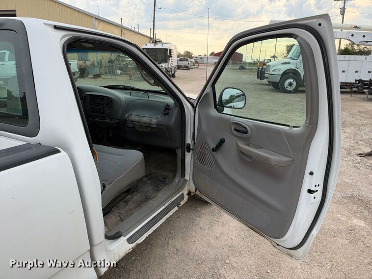 image for item EX2316 1999 Ford F150 pickup truck