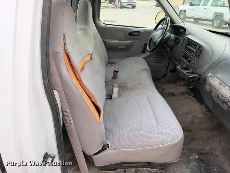 image for item EX2316 1999 Ford F150 pickup truck