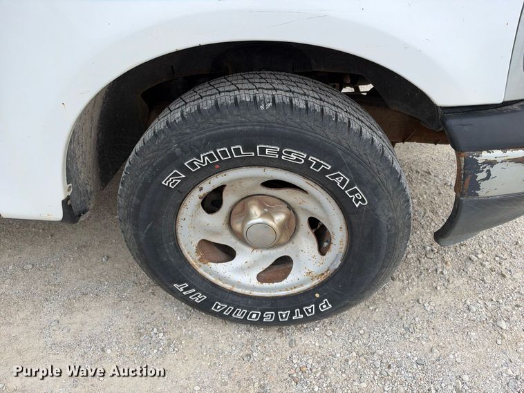 image for item EX2316 1999 Ford F150 pickup truck