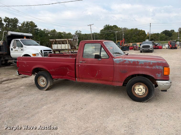 image for item EX2317 1988 Ford F150 pickup truck