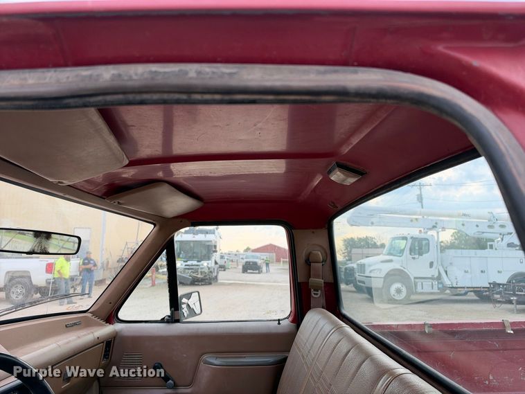 image for item EX2317 1988 Ford F150 pickup truck