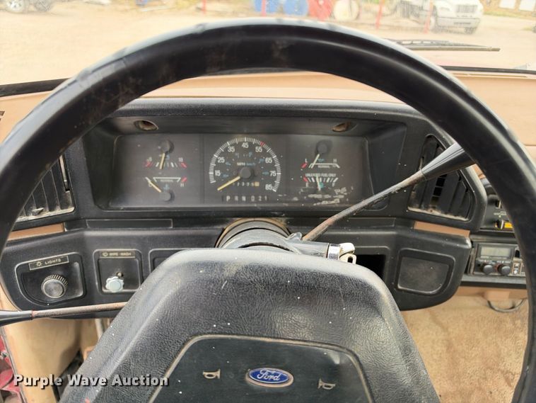 image for item EX2317 1988 Ford F150 pickup truck