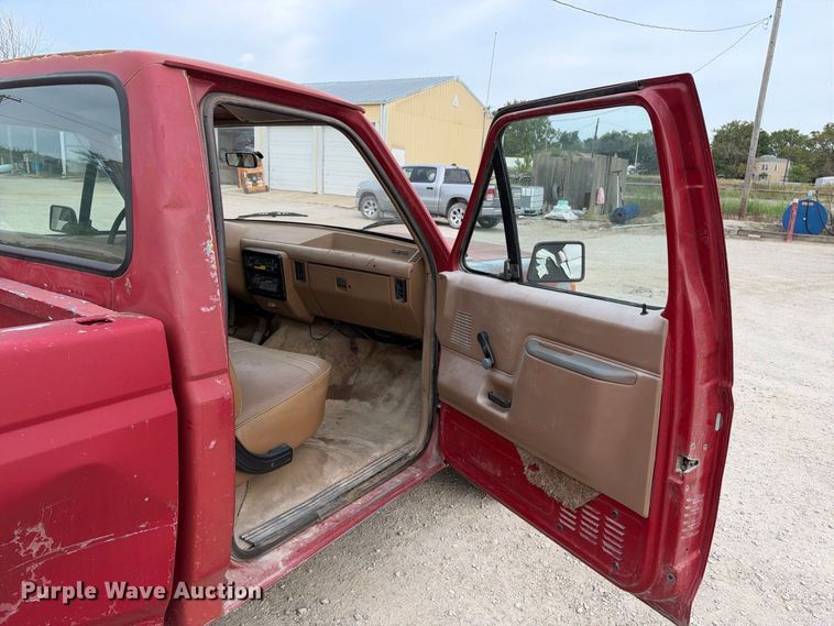 image for item EX2317 1988 Ford F150 pickup truck