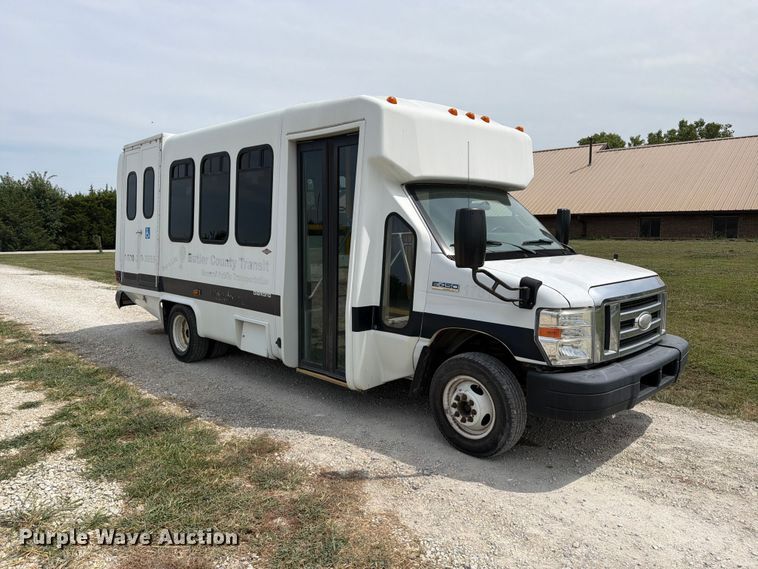 image for item EX4114 2014 Ford E450 Super Duty shuttle bus