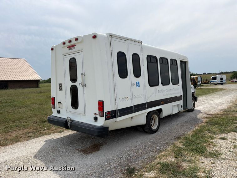 image for item EX4114 2014 Ford E450 Super Duty shuttle bus