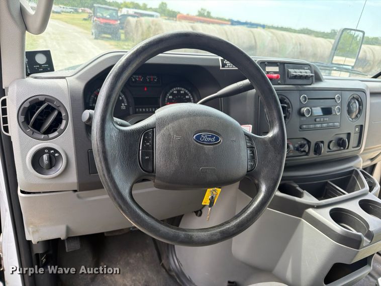 image for item EX4114 2014 Ford E450 Super Duty shuttle bus