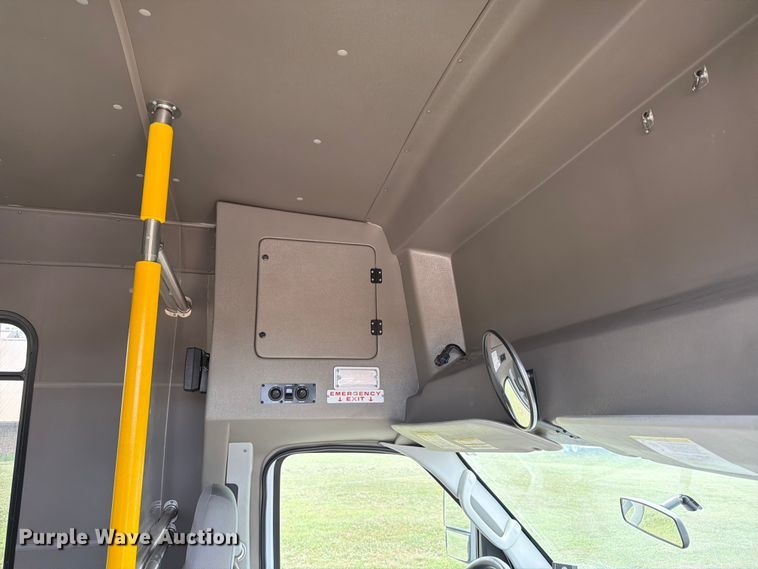 image for item EX4114 2014 Ford E450 Super Duty shuttle bus