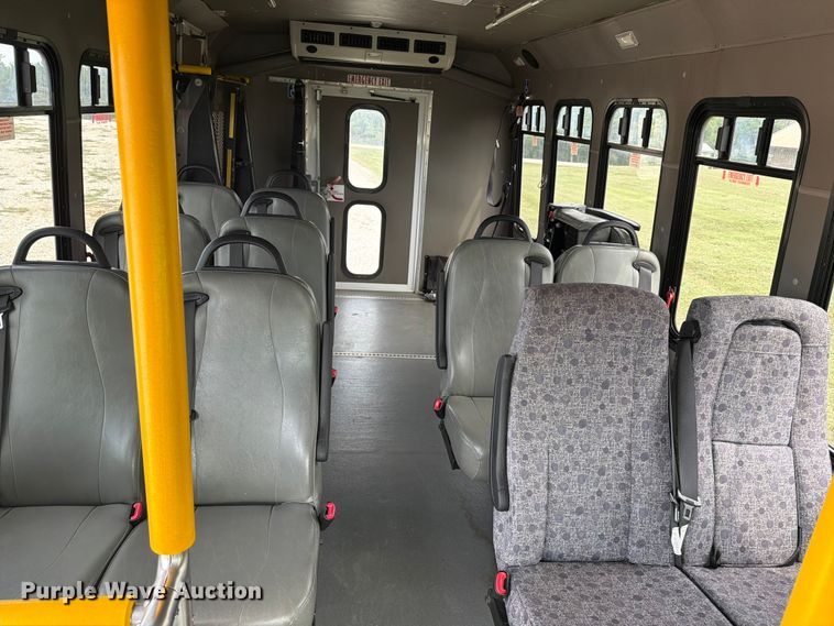 image for item EX4114 2014 Ford E450 Super Duty shuttle bus