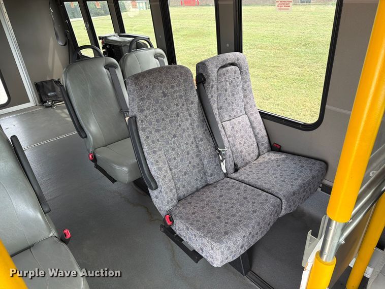 image for item EX4114 2014 Ford E450 Super Duty shuttle bus