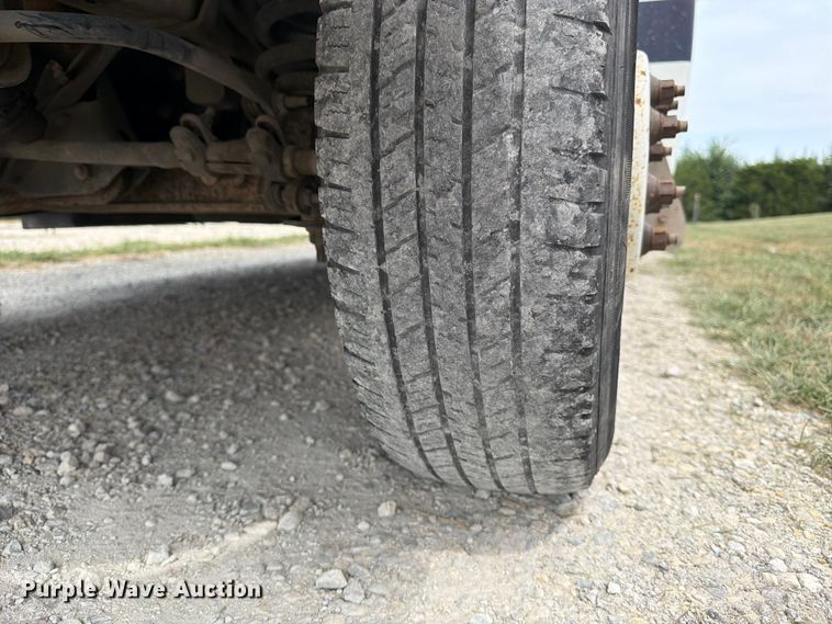 image for item EX4114 2014 Ford E450 Super Duty shuttle bus