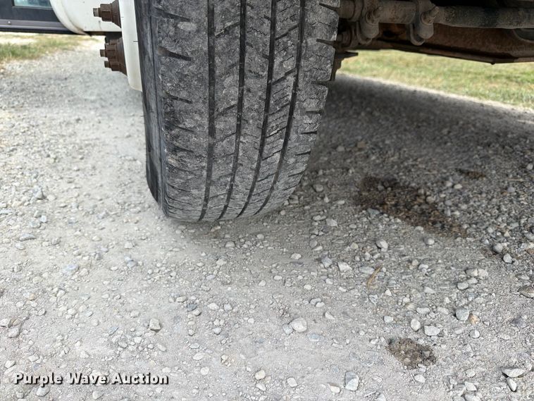 image for item EX4114 2014 Ford E450 Super Duty shuttle bus