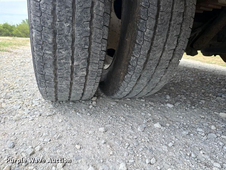 image for item EX4114 2014 Ford E450 Super Duty shuttle bus