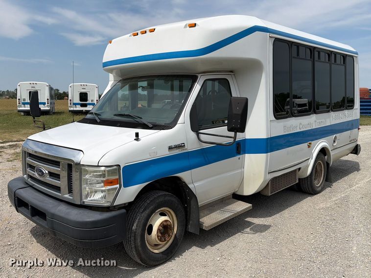 2012 Ford E350 shuttle bus