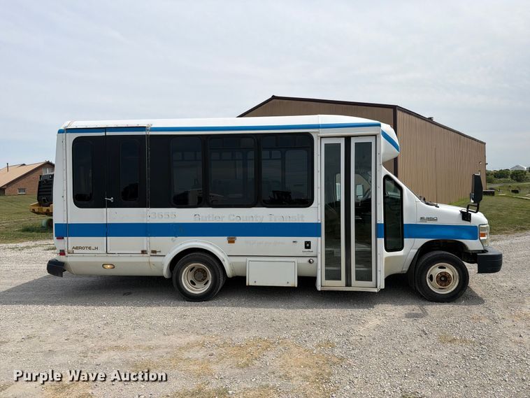 image for item EX4115 2012 Ford E350 shuttle bus