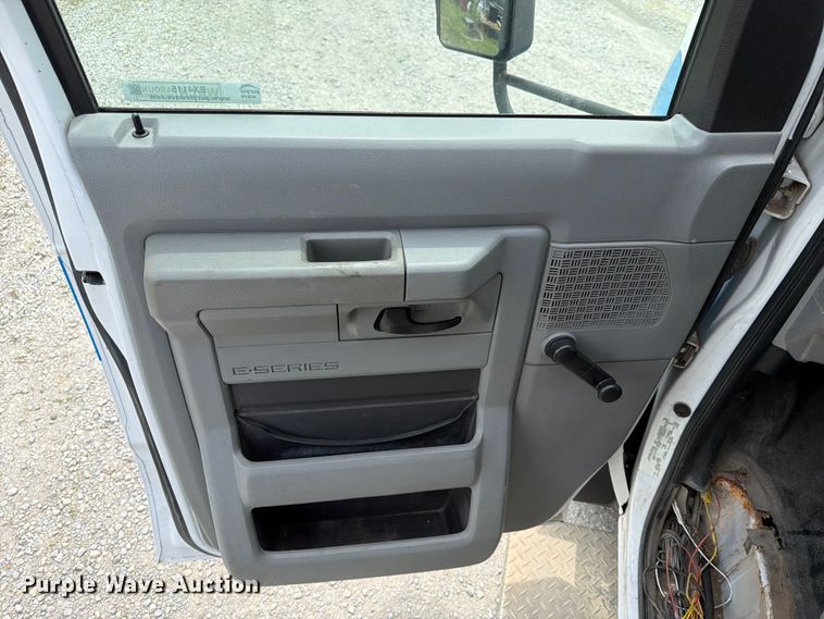 image for item EX4115 2012 Ford E350 shuttle bus