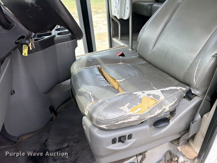 image for item EX4115 2012 Ford E350 shuttle bus