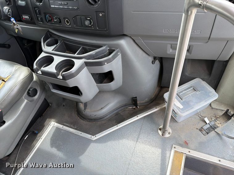 image for item EX4115 2012 Ford E350 shuttle bus