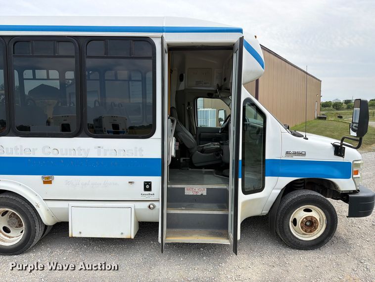 image for item EX4115 2012 Ford E350 shuttle bus