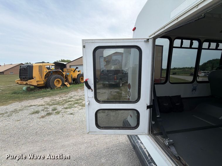 image for item EX4115 2012 Ford E350 shuttle bus