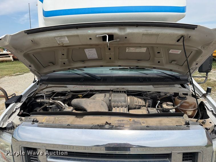 image for item EX4115 2012 Ford E350 shuttle bus
