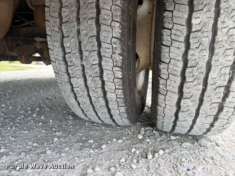image for item EX4115 2012 Ford E350 shuttle bus