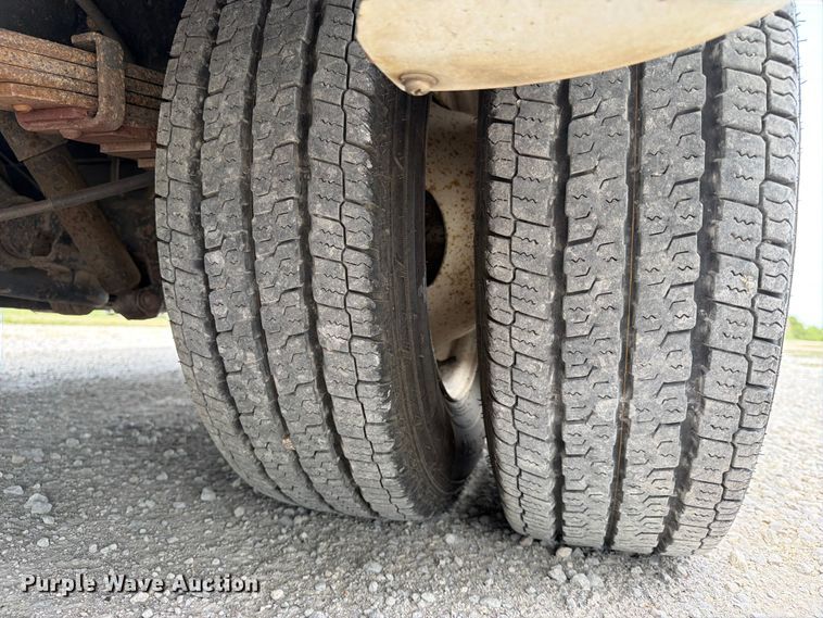 image for item EX4115 2012 Ford E350 shuttle bus