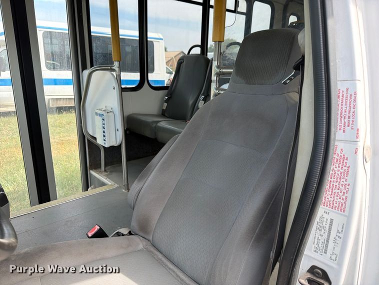 image for item EX4117 2013 Ford E450 Super Duty shuttle bus