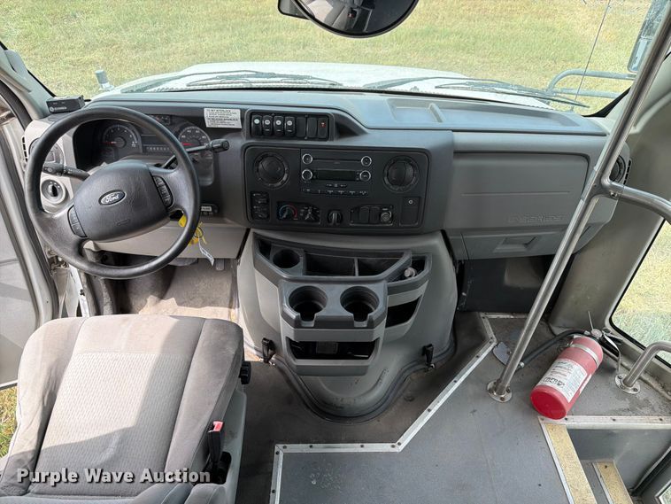 image for item EX4117 2013 Ford E450 Super Duty shuttle bus
