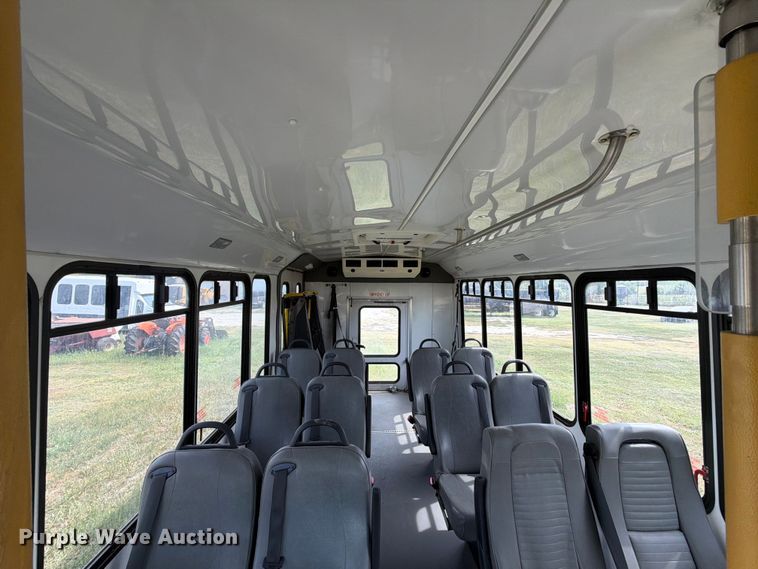 image for item EX4117 2013 Ford E450 Super Duty shuttle bus