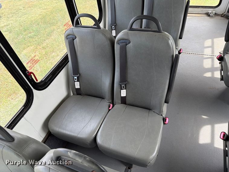 image for item EX4117 2013 Ford E450 Super Duty shuttle bus