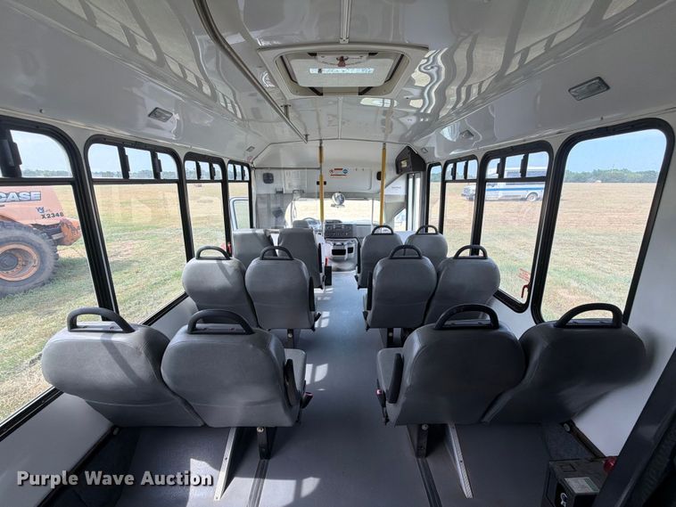 image for item EX4117 2013 Ford E450 Super Duty shuttle bus