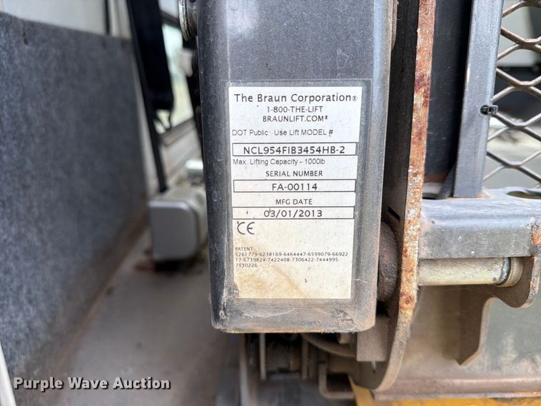 image for item EX4117 2013 Ford E450 Super Duty shuttle bus