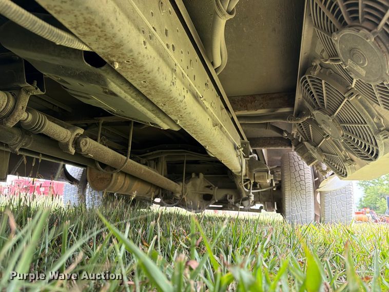 image for item EX4117 2013 Ford E450 Super Duty shuttle bus