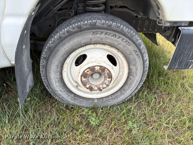 image for item EX4117 2013 Ford E450 Super Duty shuttle bus
