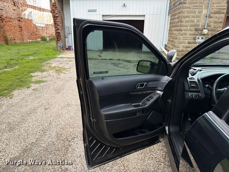 image for item EX4537 2017 Ford Explorer Police Interceptor SUV