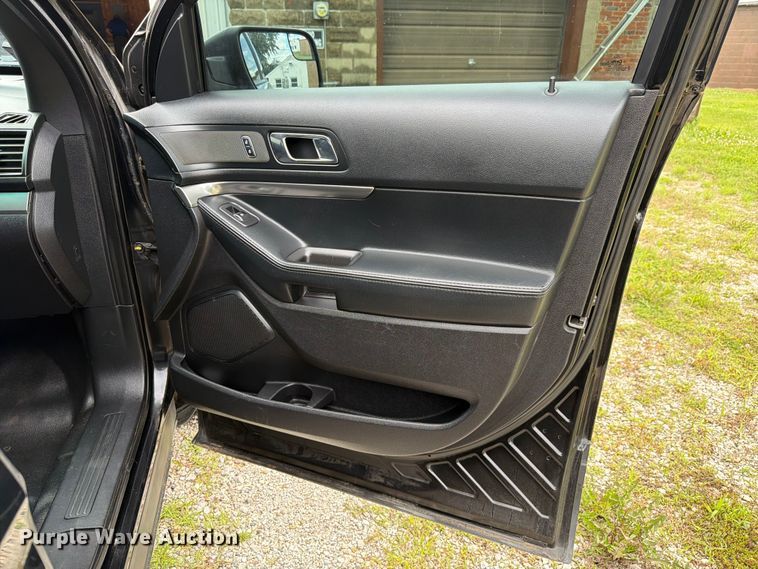 image for item EX4537 2017 Ford Explorer Police Interceptor SUV