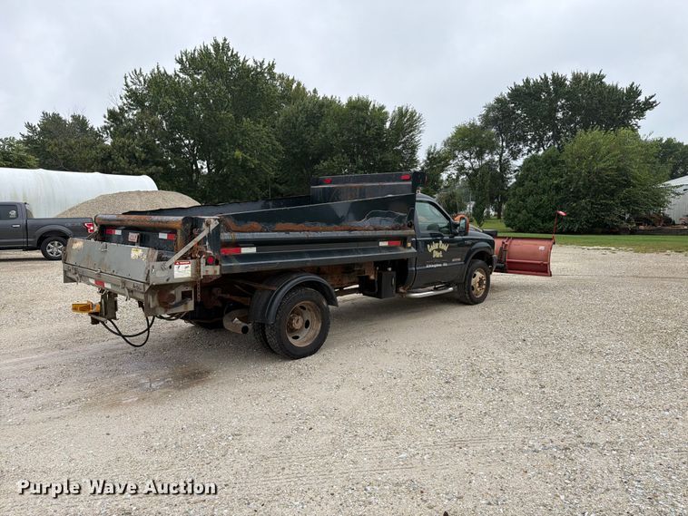 image for item EX4613 2004 Ford F550 dump truck
