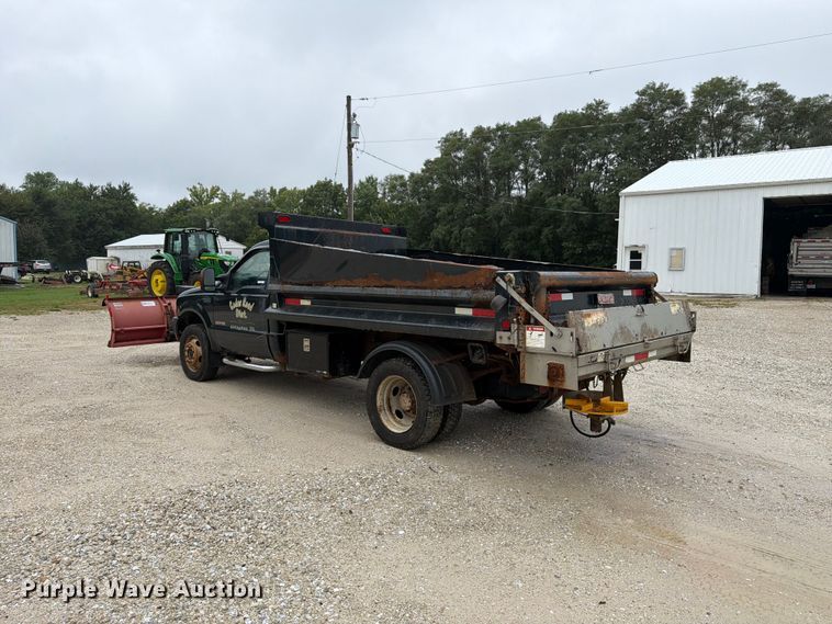 image for item EX4613 2004 Ford F550 dump truck