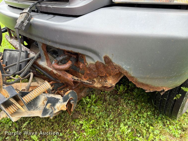 image for item EX4613 2004 Ford F550 dump truck