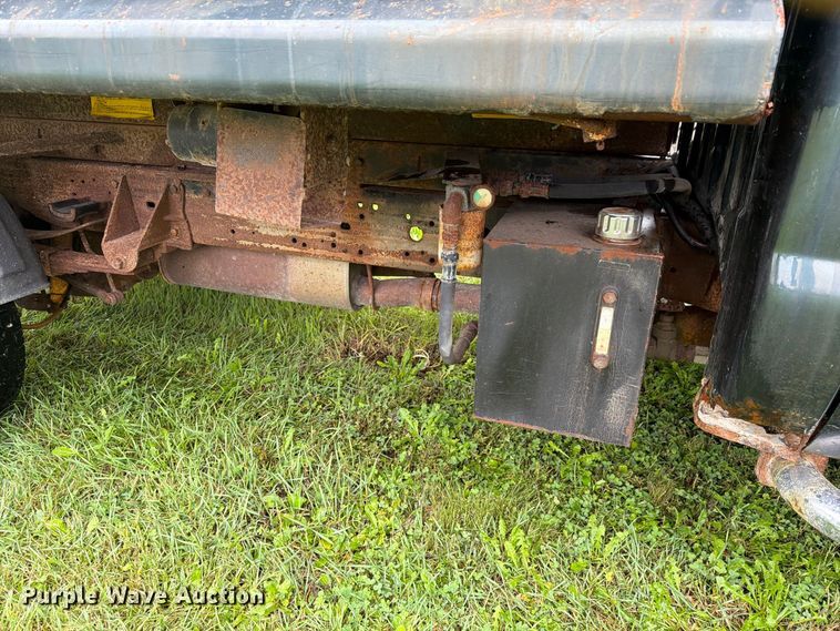 image for item EX4613 2004 Ford F550 dump truck