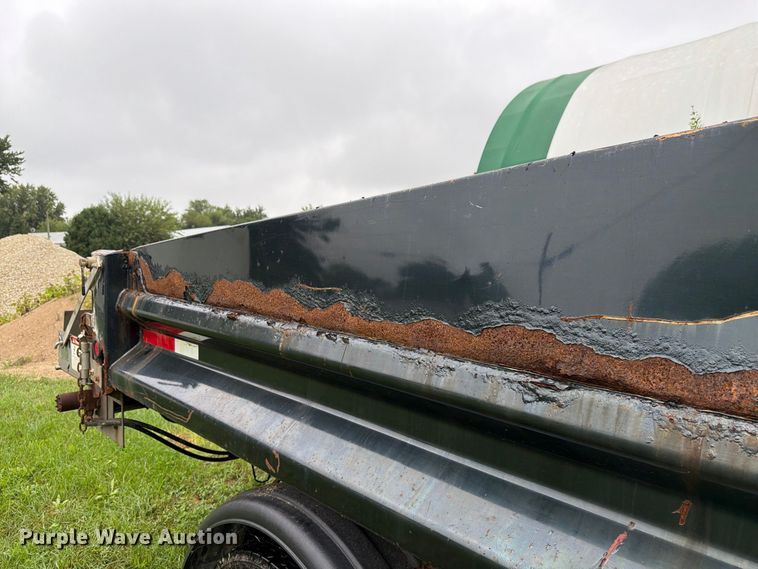 image for item EX4613 2004 Ford F550 dump truck