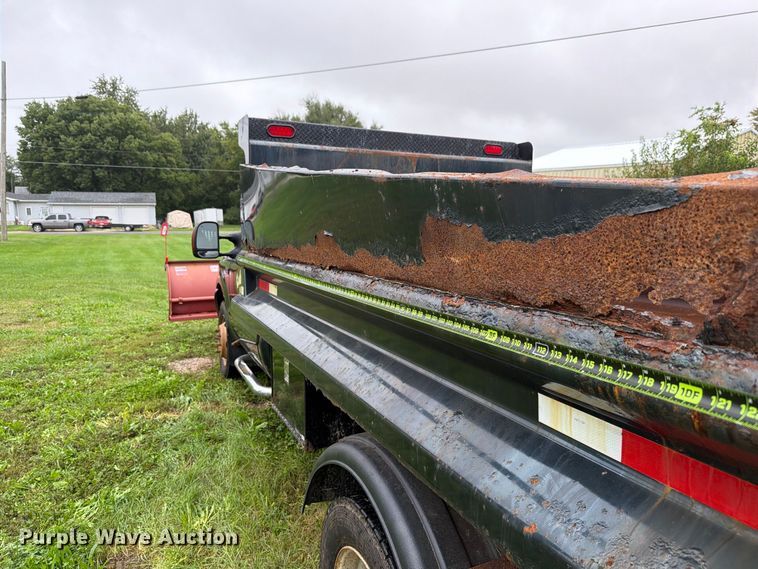 image for item EX4613 2004 Ford F550 dump truck