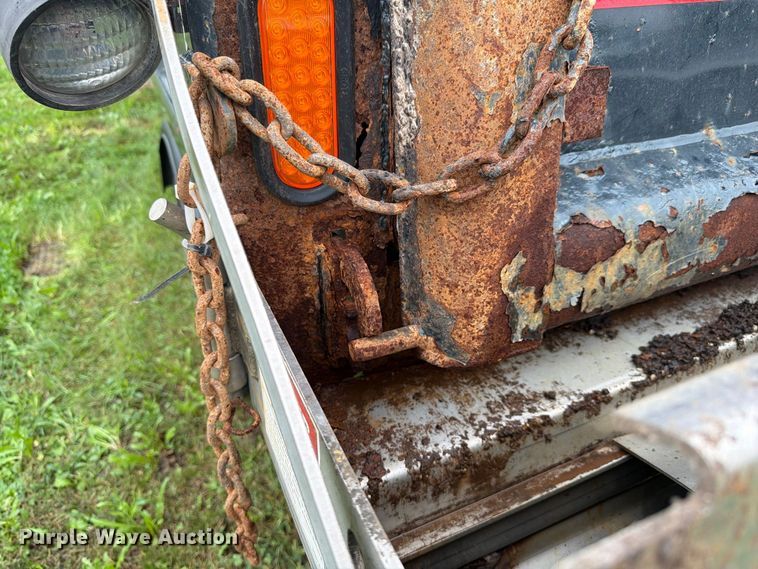 image for item EX4613 2004 Ford F550 dump truck