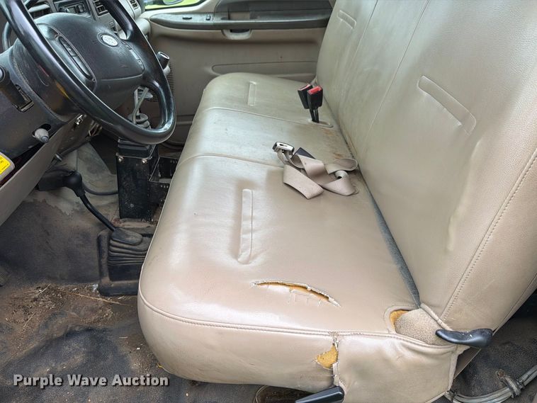 image for item EX4613 2004 Ford F550 dump truck