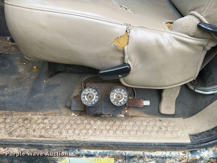 image for item EX4613 2004 Ford F550 dump truck