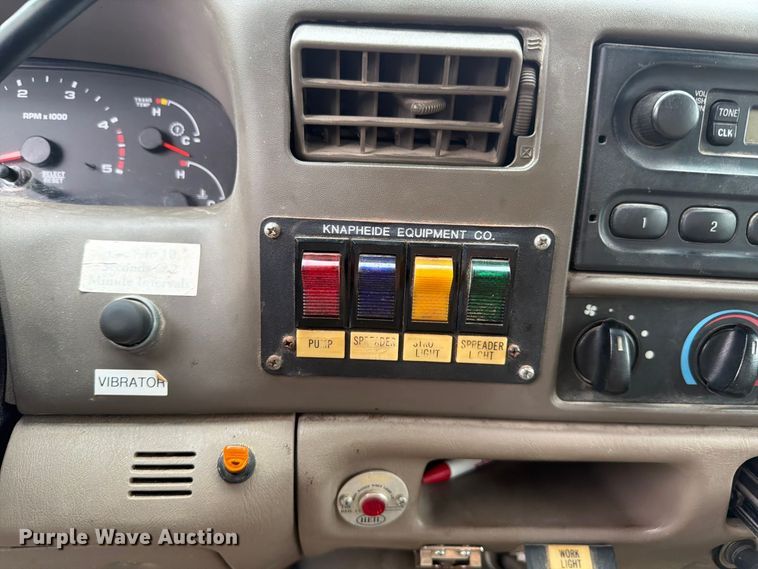image for item EX4613 2004 Ford F550 dump truck