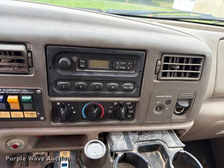 image for item EX4613 2004 Ford F550 dump truck