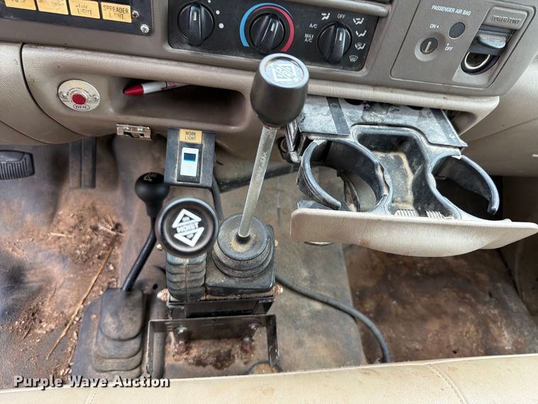image for item EX4613 2004 Ford F550 dump truck