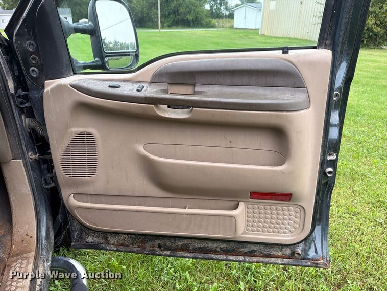 image for item EX4613 2004 Ford F550 dump truck