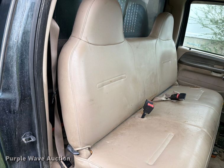 image for item EX4613 2004 Ford F550 dump truck